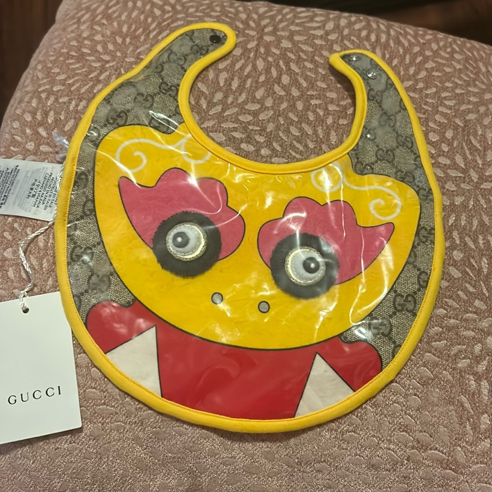Gucci Bibs & burp
